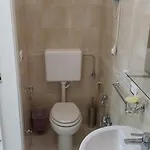 فندق مبيت وإفطار Aglaia 3*